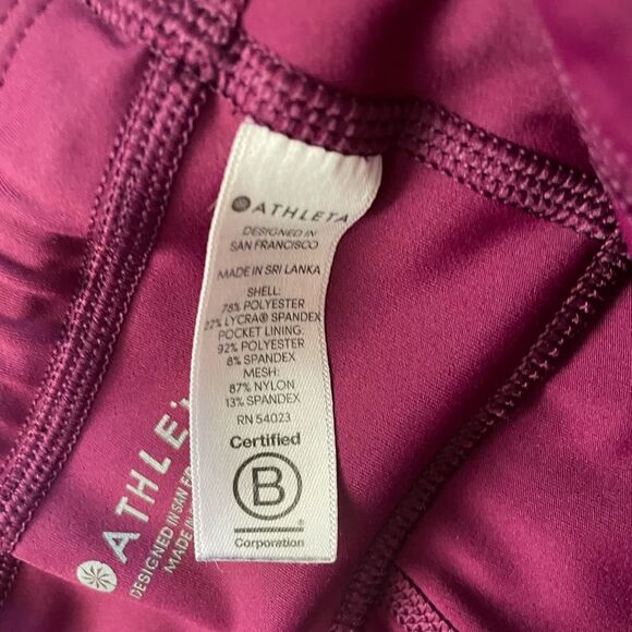 ATHLETA Contender Side Stripe Capri in PowerLift Beach Plum Size Small - Picture 5 of 7